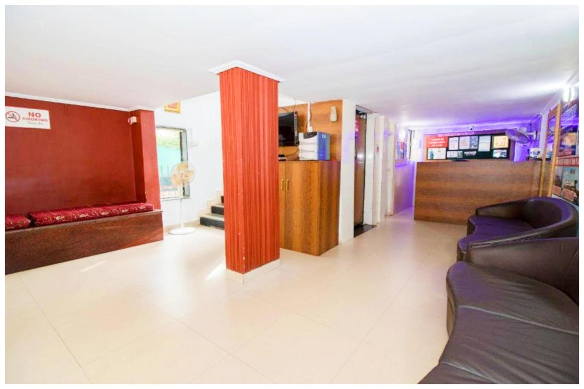 Hotel Premium Travellers # Inn Near Temple - Fully Air Conditioning Hotel - Hygiene And Spacious Room - A Top Rated Luxuary Hotel Merces Exterior foto